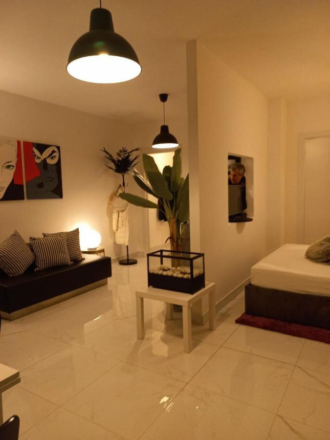 Violet Apartment Como Exterior photo