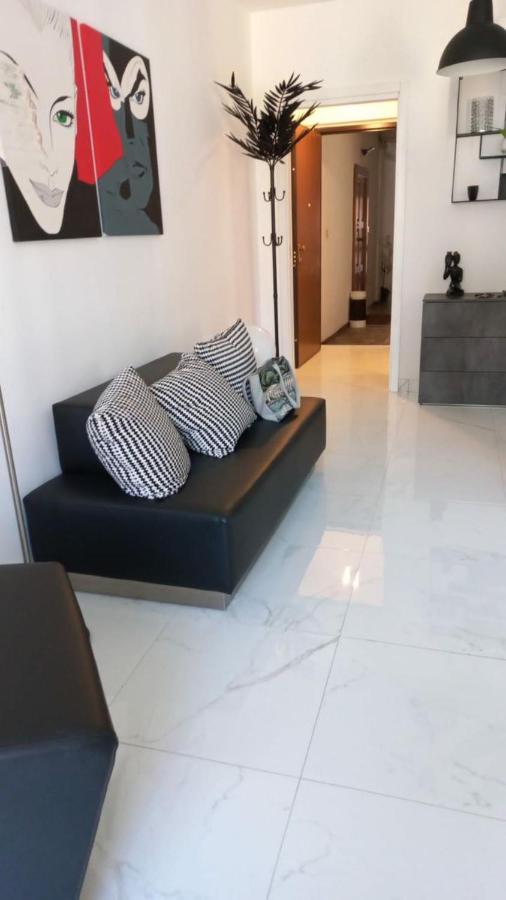 Violet Apartment Como Exterior photo
